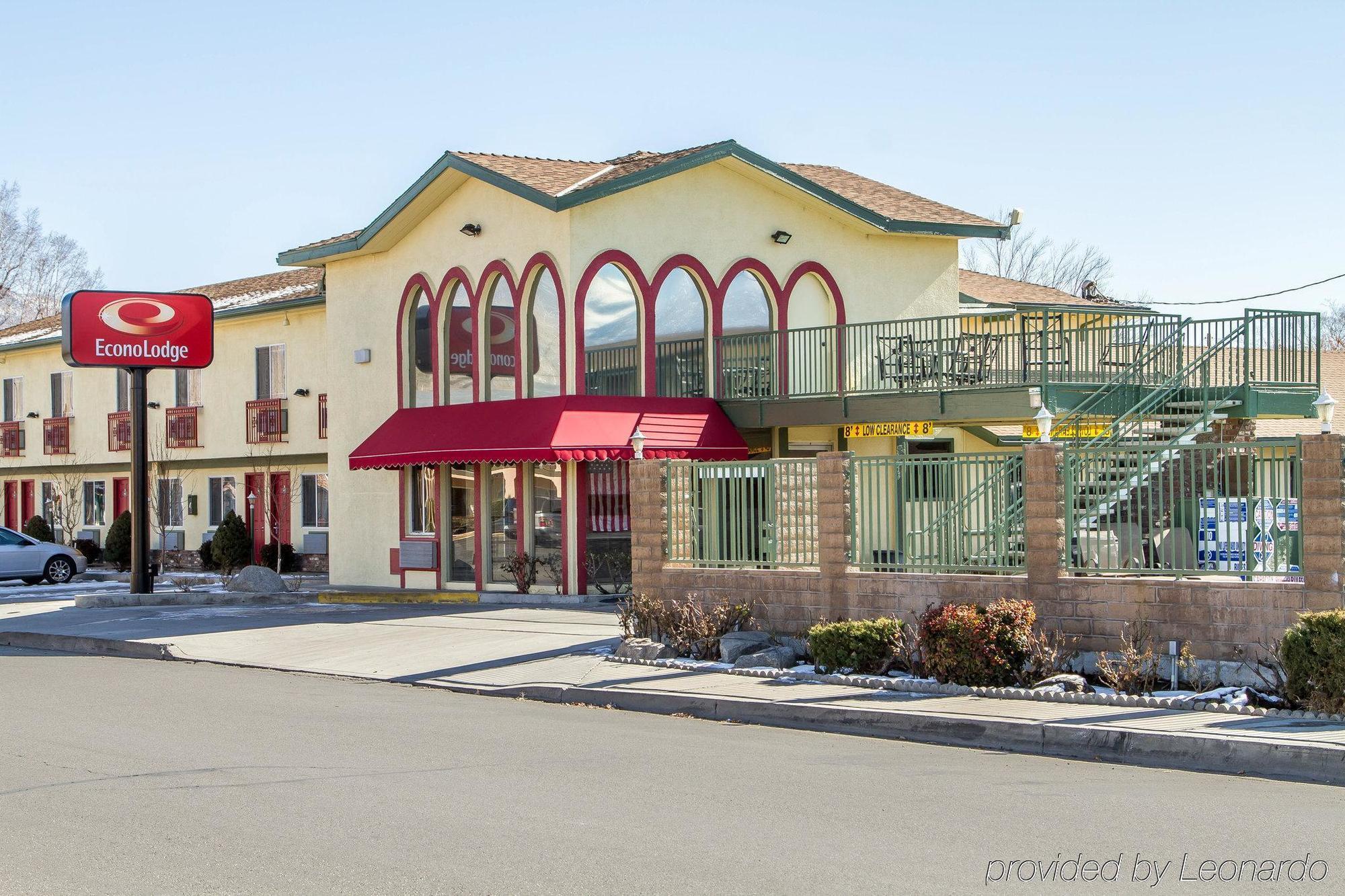 Quality Inn Bishop Near Mammoth Exterior photo